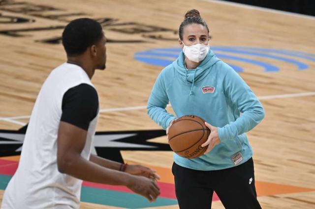开云体育下载-前队友:若哈蒙是男性 她早已成为一名NBA主教练