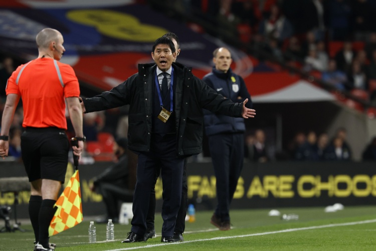 开云体育-1-0英格兰!森保一:去曼联被质疑日本也踢球?如今成世界杯常客